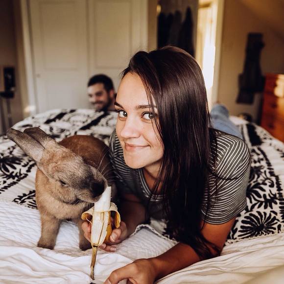 Meet your Posher, Courtney - Picture 1 of 1